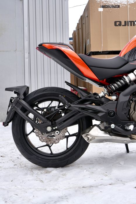 Мотоцикл QJMOTOR SRK 400