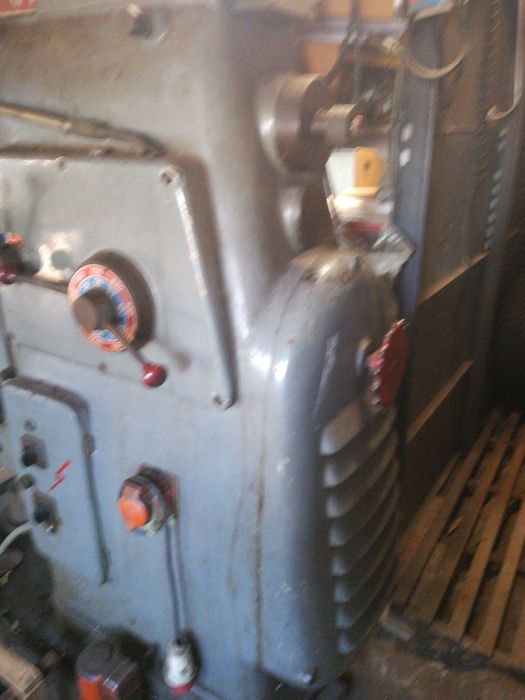 máquina fresadora universal BIZ-TZ-61.