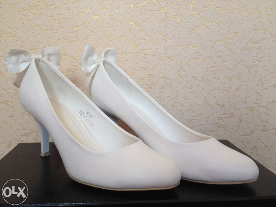 Продам свадебные туфли