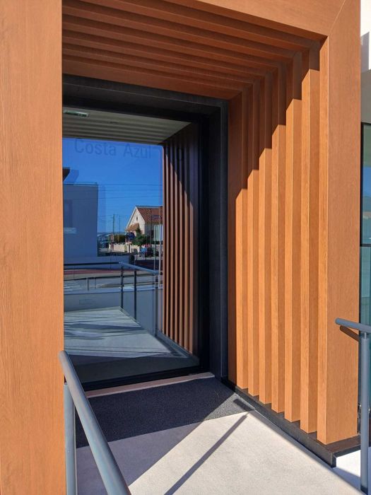 O próprio vende na Costa Nova  Apart. T3+1 duplex c/ vista  Mar e Ria