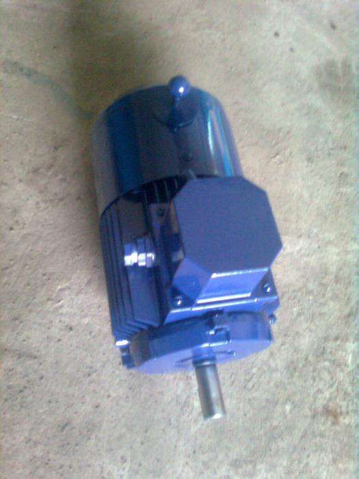 Электродвигатели 0.75 1.11.5 2.2 3 4 5.5 7.5 11 15 18.5 квт на складе