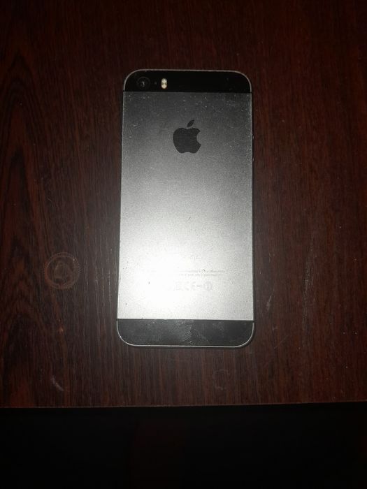 Продам айфон 5s на запчастини