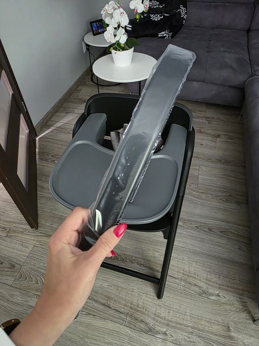 Krzesełko do karmienia momcozy