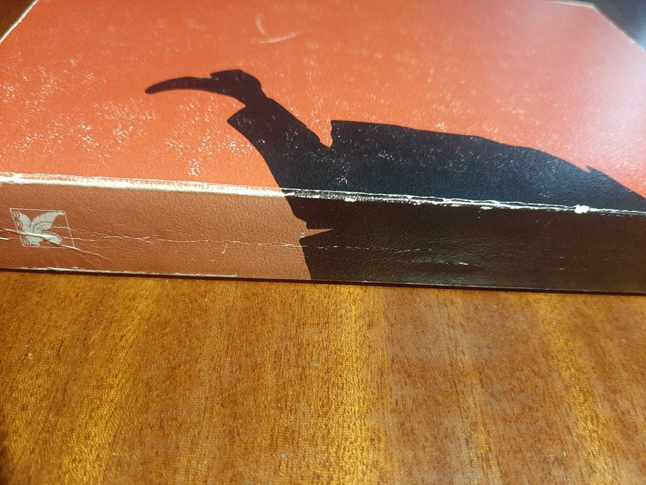 Livro "Grandes Clássicos do Suspense"
