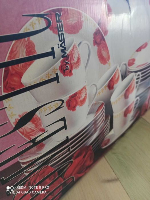 expres do kawy i zestaw talerzy