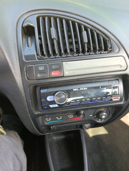 Vendo citroen saxo de 5 lugares a diesel