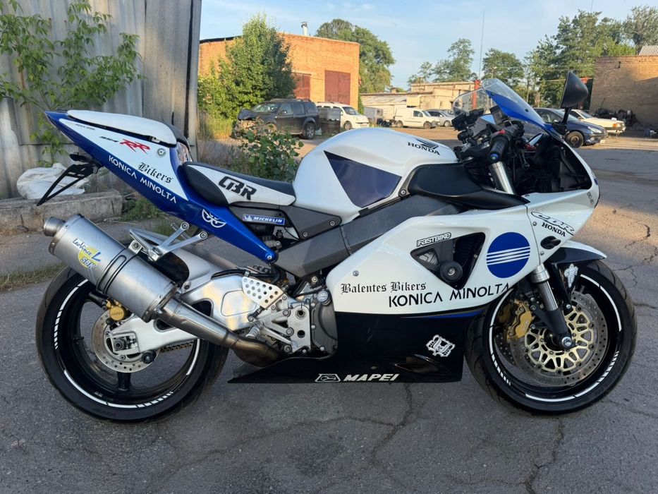 Продам мотоцикл HONDA CBR900RR 954 Fireblade