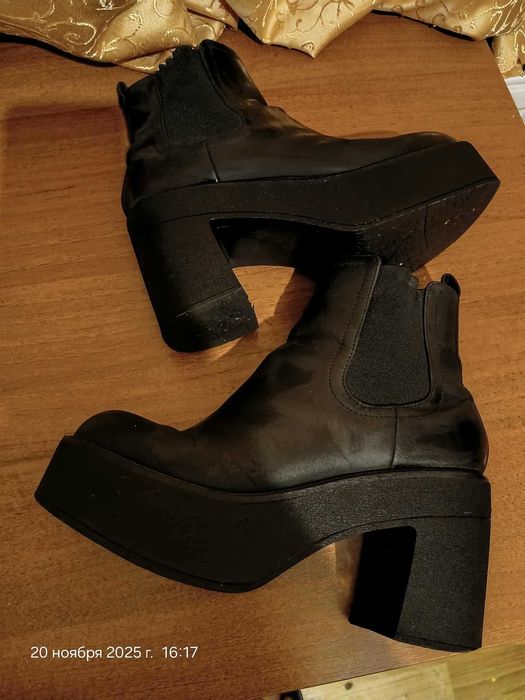 Ботинки на платформе с каблуком