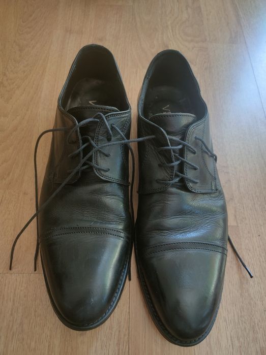 Praktycznie nowe skórzane buty Venezia z twardą pięta, 26.5 cm 41 roz