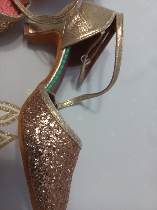Buty do tańca r.39 wew.24cm Nowe