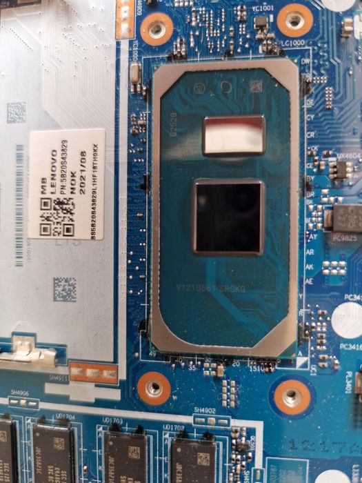 Вмикається На запчастини або під ремонт Lenovo v15-iil model82c5 ddr4 intel i5 10th gen