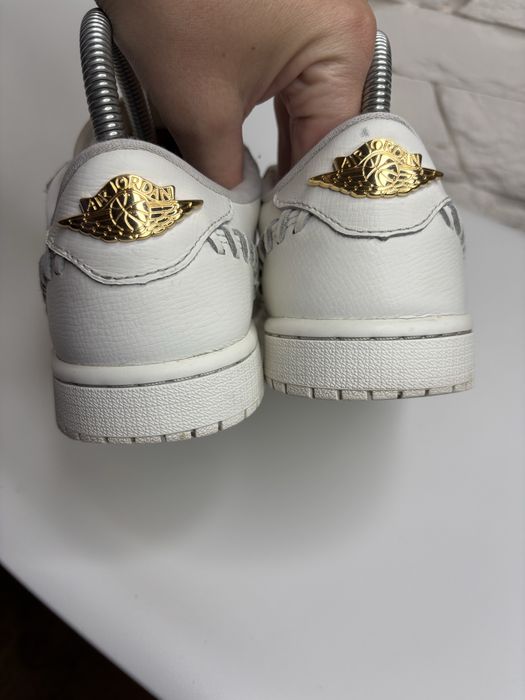Жіночі оригінальні кросівки кеди Nike Air Jordan 1 Low Method of Make 38р(24,5 см)