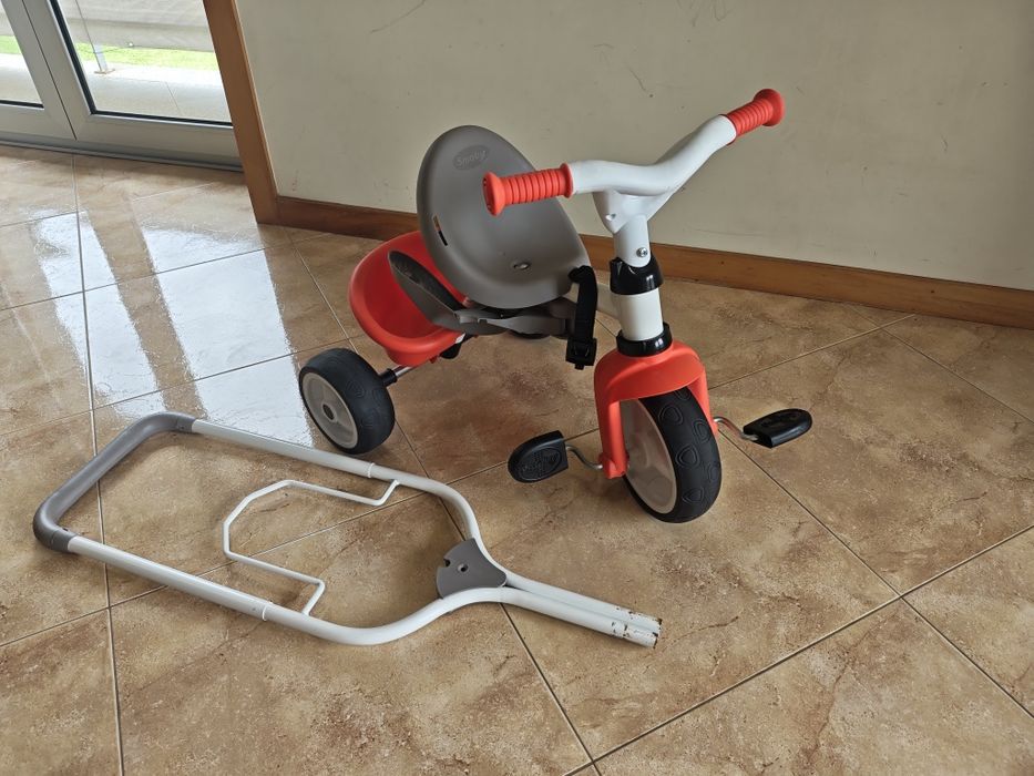 Triciclo Smoby 2 em 1