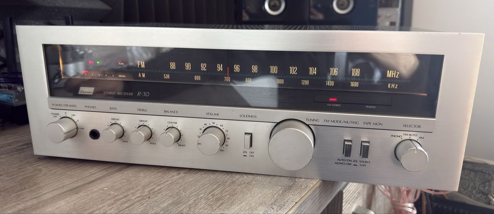 Amplituner Sansui  R30