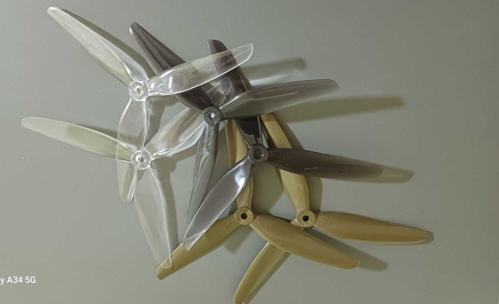 Пропеллеры для FPV 7X4X3 .    7" дронів (2CW+2CCW) родріб  60грн / ком