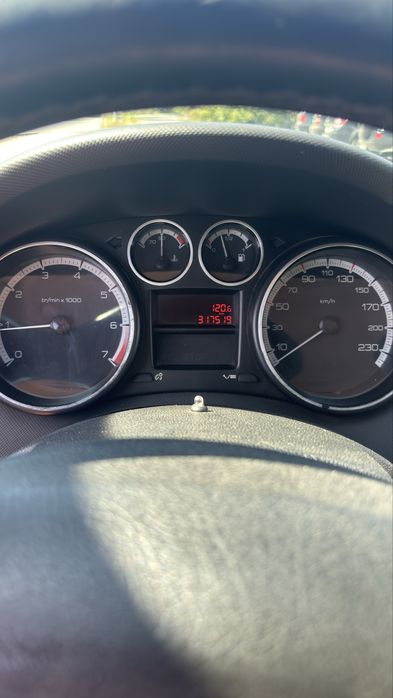 Продам Пежо 308 2009