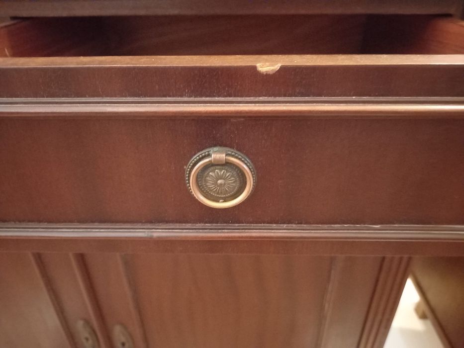 Estante com armario  madeira