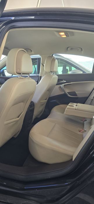 Opel insignia 2.0 Cdti  2011