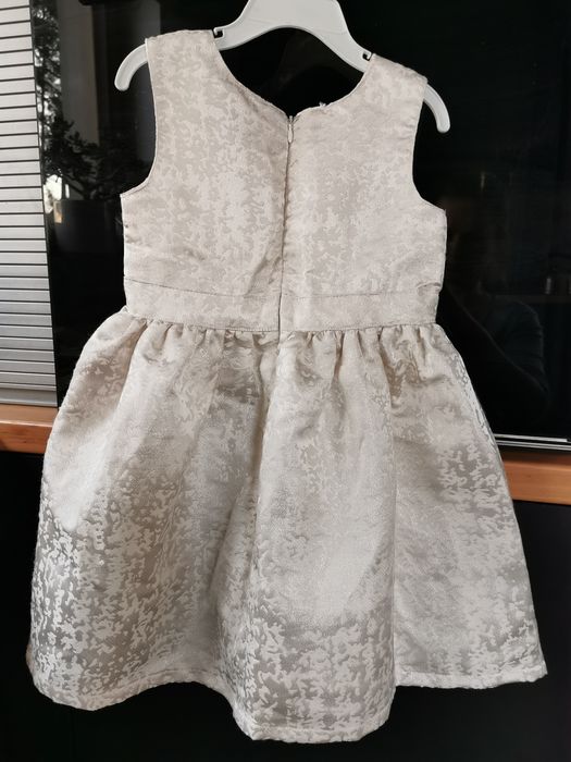 Sukienka Young Dimension rozm. 110