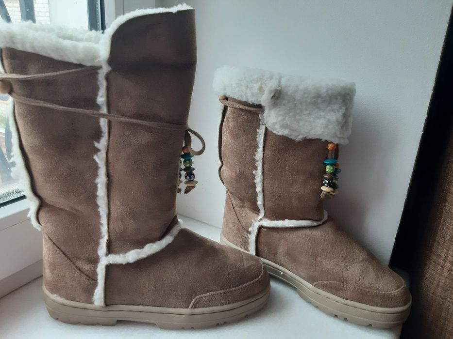 Взуття зимове, уггі 35 розмір