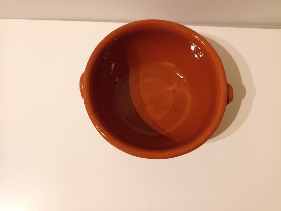 Taça de barro para forno