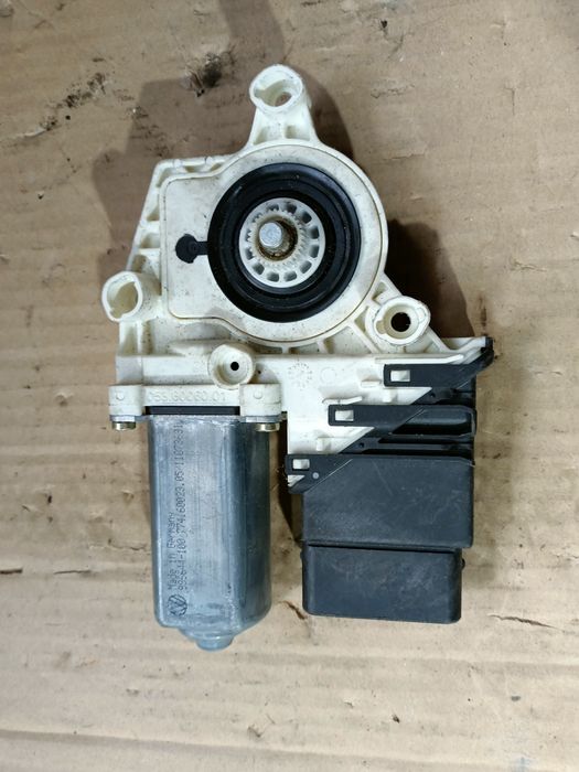 Silniczek moduł podnoszenia szyby prawy tył tylny VW Passat B6 
3C8959
