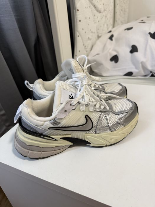 Кросівки Nike ,взуття