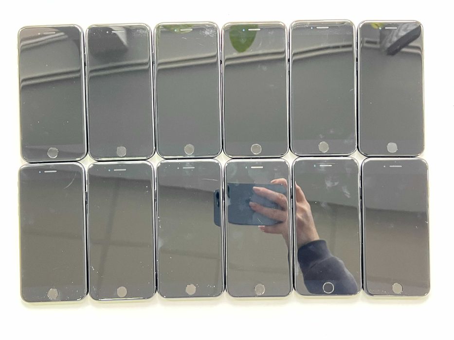 Apple Iphone SE 64 / 128Gb (2020) Neverlock Оригінал!