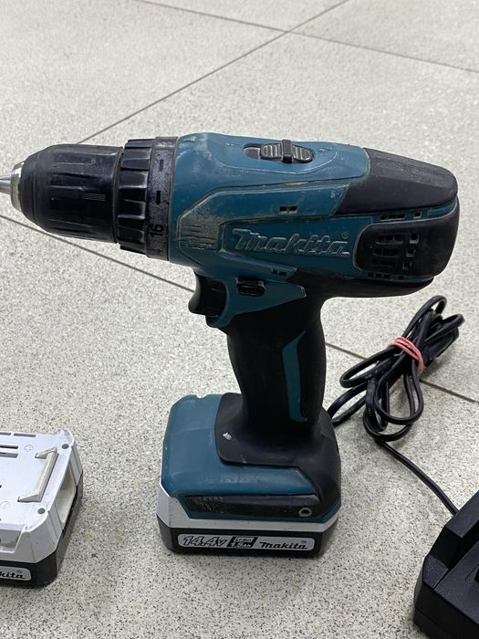 Дріль акум makita df347d