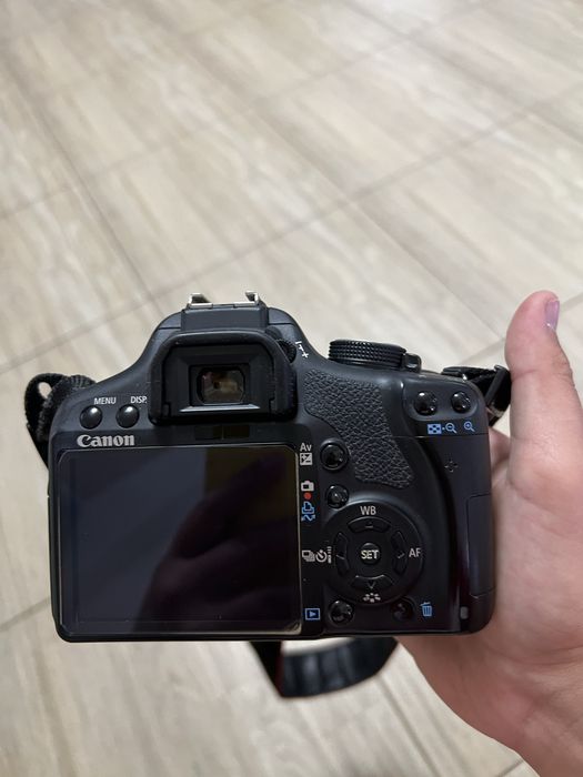 Продам фотоапарат Canon состояние как новое