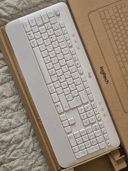 Клавіатура Logitech K650 Блютуз біла