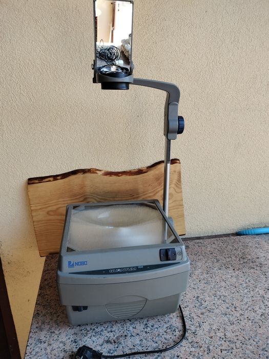 Projetor de acetatos Nobo Quantum 2523