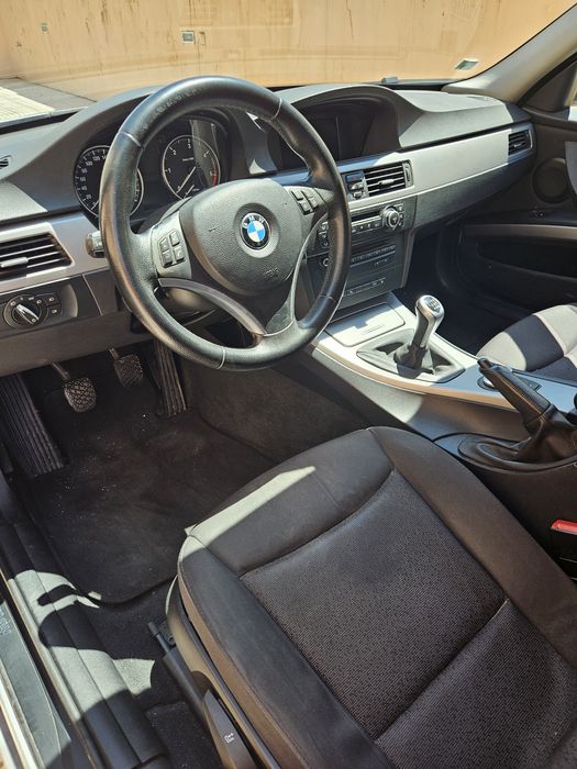 Bmw E90 320d / 2008 — photo 5