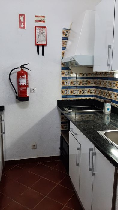 Alugo apartamento T0, Pedras del Rei