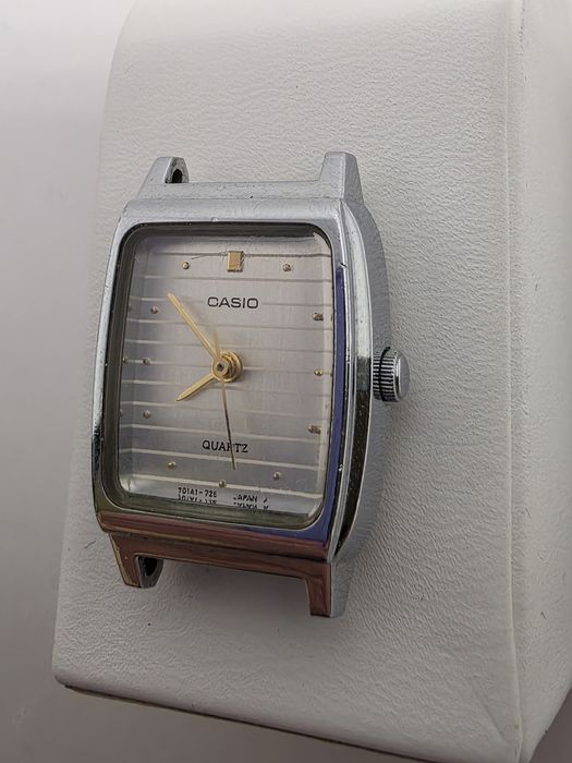 Zegarek Casio LQ-725