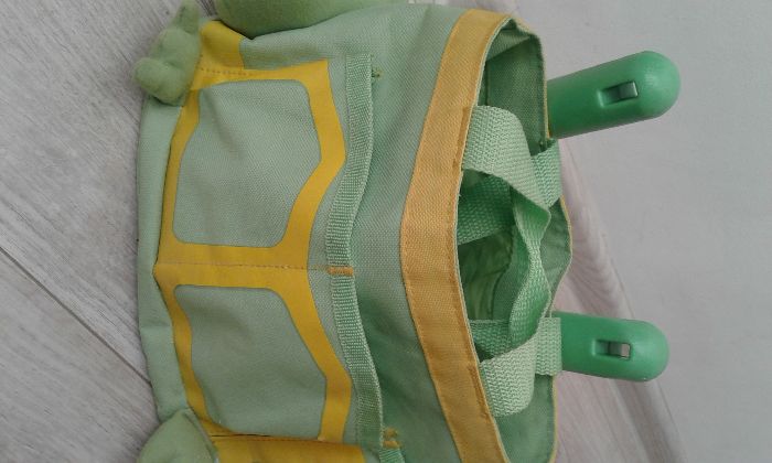 Продам набор (сумочка, лопатка, грабельки,ведро)