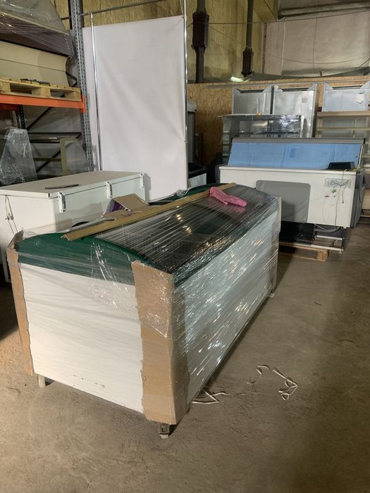 Морозильные надсройки 2 м и 2,5 м лари под них, витрины