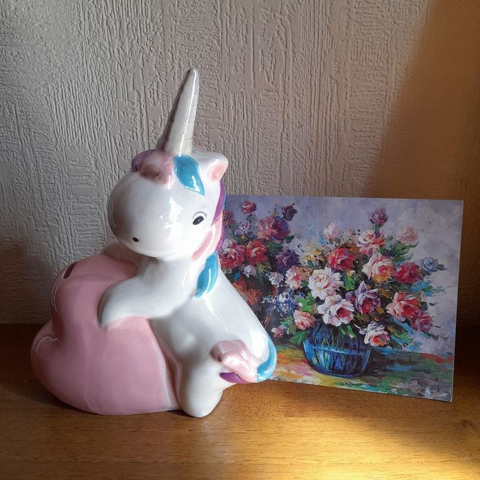 Копилка для монет, денег фарфор, фигурка единорог
