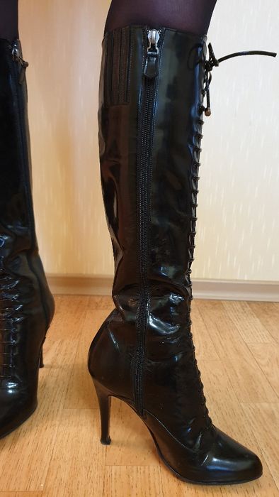 Продам итальянские сапоги р.36
