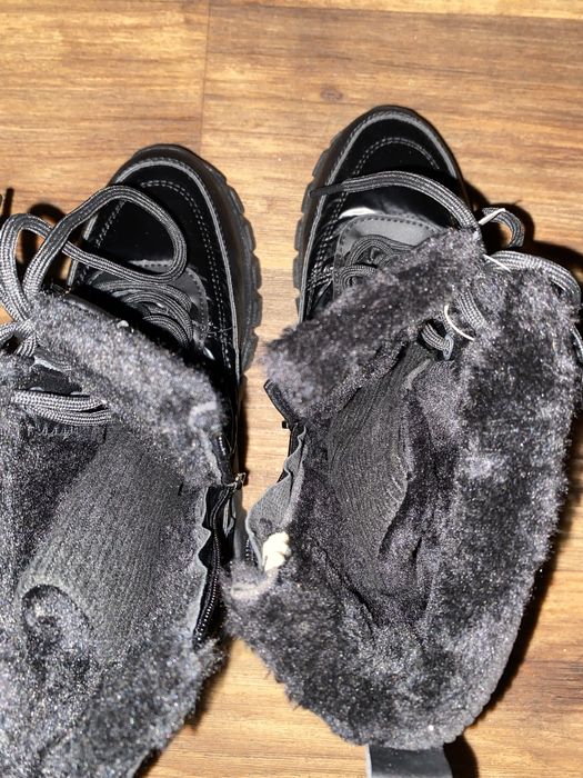 Кросівки, черевики жіночі зимові