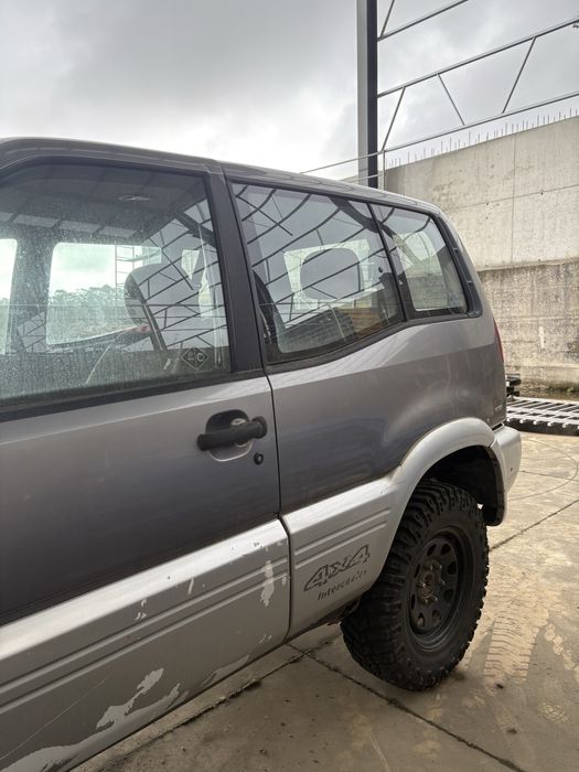 NISSAN TERRANO para peças