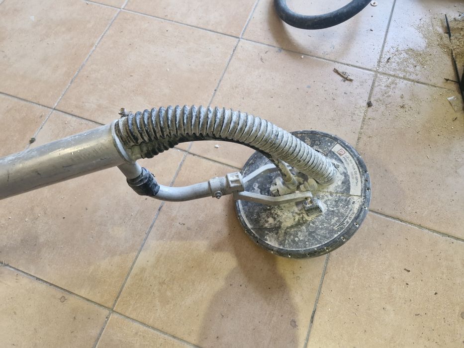 Żyrafa do ściany i sufitów