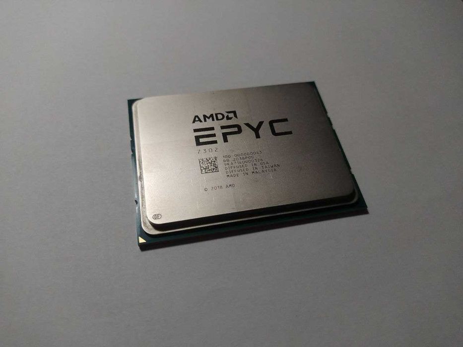 Серверний процесор AMD EPYC 7302