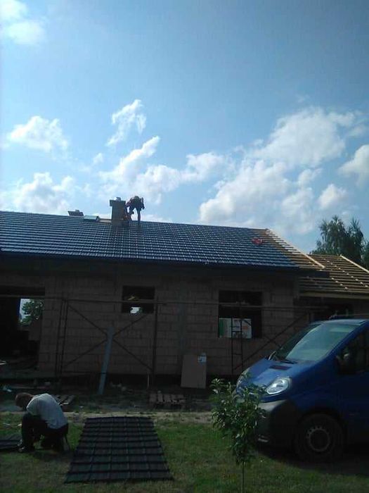 DACHY. Usługi dekarsko-ciesielskie