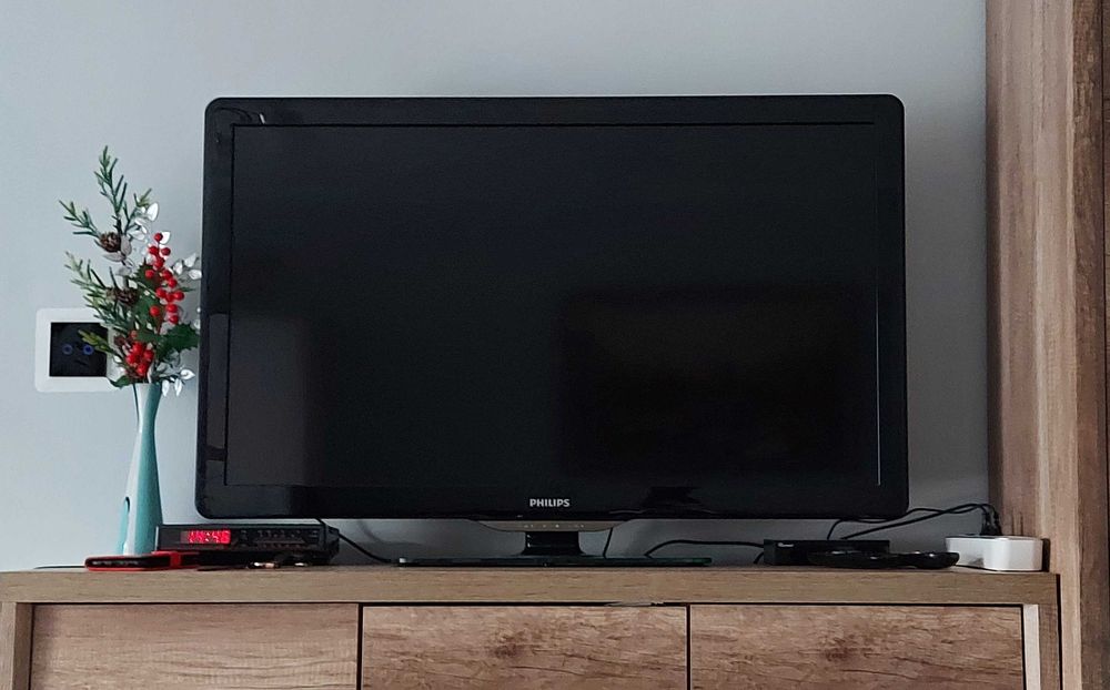 Telewizor PHILIPS 42"