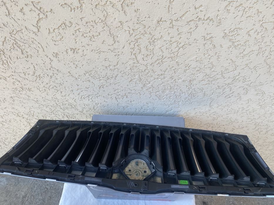 Решітка шкода октавія А5 рест