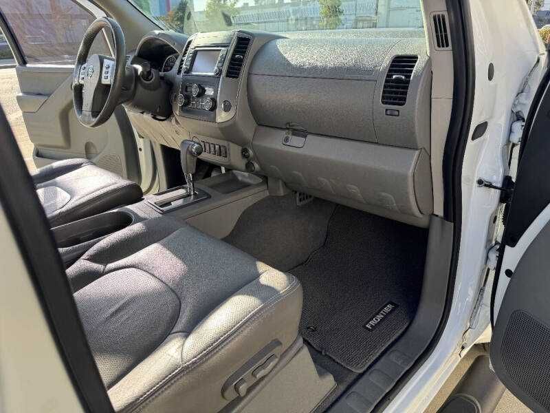 2019 Nissan Frontier SL