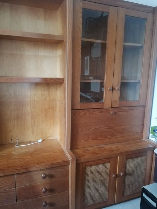 Móvel Pinho Maciço 3 mt vendo por unidade 60 eur