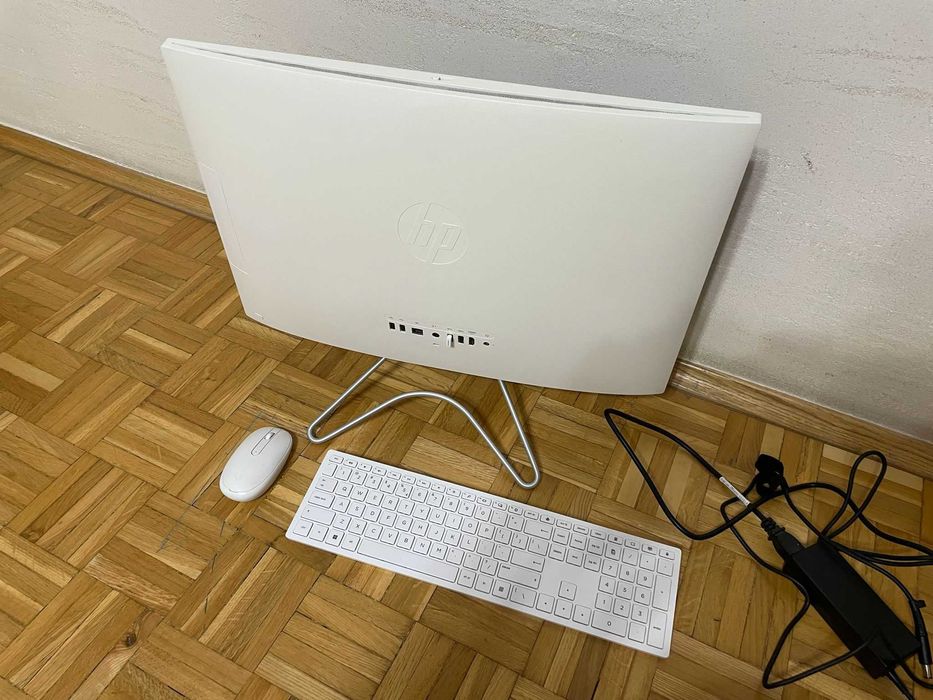 HP ALL IN ONE 24-f0070nw/INTEL i7-9700T/WINDOWS 11 HOME