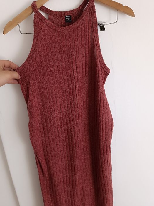 Vestido Midi Canelado SHEIN – Bordeaux / Terracota (Decote Halter
